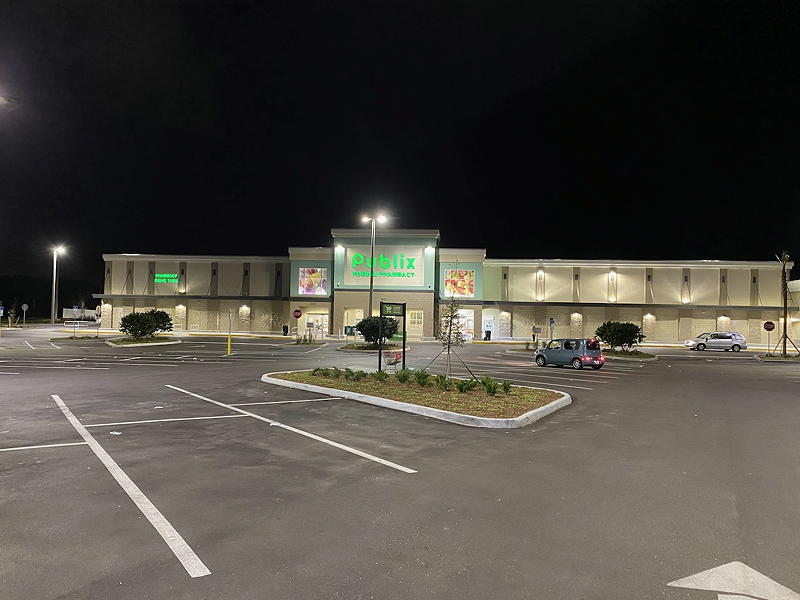 It's well passed closing time and Publix is closed for the night. The only time we saw the parking lot this empty was when the store was closed. At all other times, it was close to full, or full, despite the threat of COVID-19.